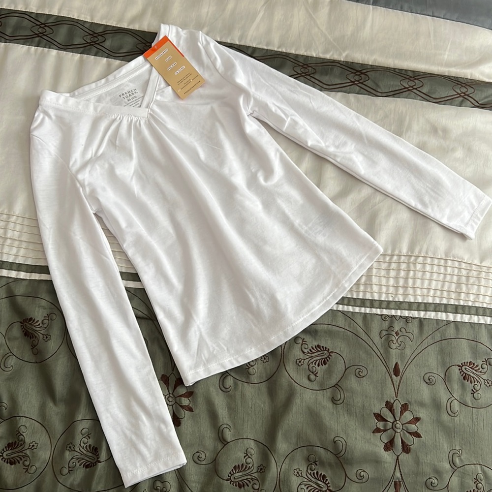 NWT French Toast Long Sleeve White V-Neck Tshirt